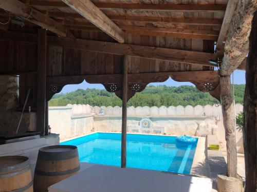 Bâtisse du 14eme en pleine nature : Maisons de vacances proche de Saint-Sardos