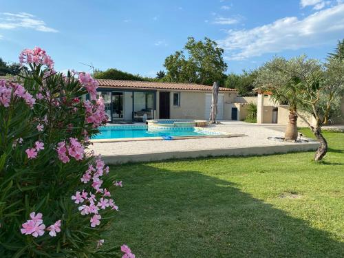 Petit paradis en Provence : Maisons de vacances proche de Velleron