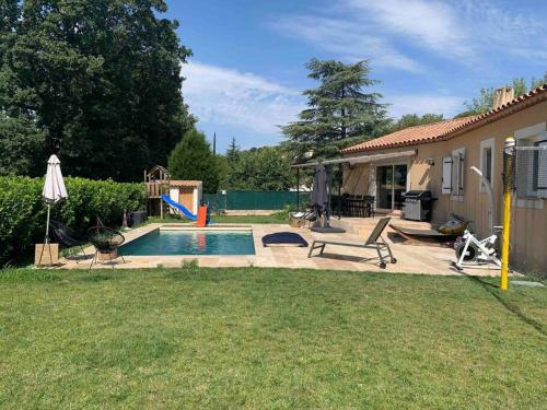 Villa familiale avec piscine et jeux extérieurs : Villas proche de Cabriès