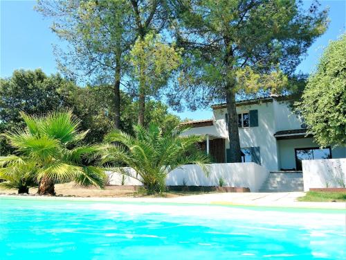 Villa de 6 chambres avec piscine privee jardin clos et wifi a Saint Bauzille de Montmel : Villas proche d'Aspères