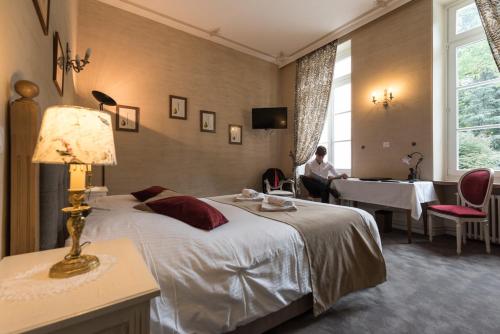 Logis La Résidence : Hotels proche d'Amont-et-Effreney