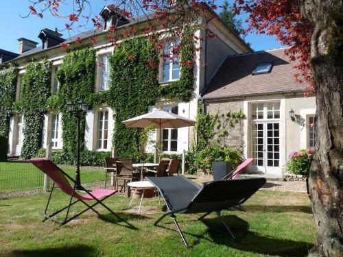 Domaine de Valmeray Gîte : Maisons de vacances proche de Condé-sur-Ifs