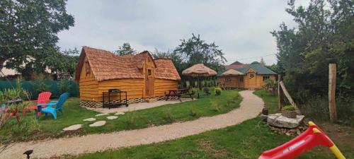 Cabane Féerique : Campings proche de Nanton