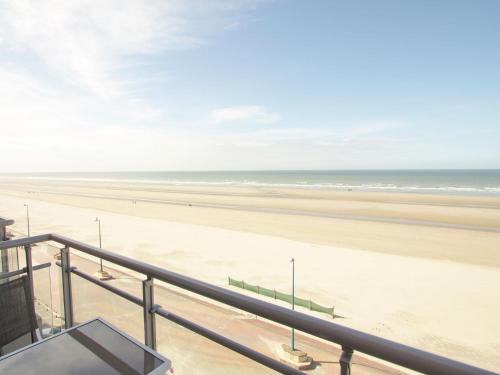 Modern beachside apartment in Bray-Dunes close to De Panne : Appartements proche de Zuydcoote