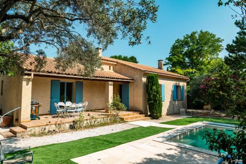 Single storey house 6 Pers heated swimming pool games 650m from the vil : Maisons de vacances proche de Saint-Didier