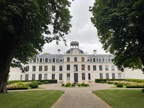 Château de Ranchicourt : B&B / Chambres d'hotes proche de Hermin