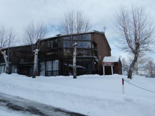 Logement dans chalet à la montagne : Appartements proche de Raissac