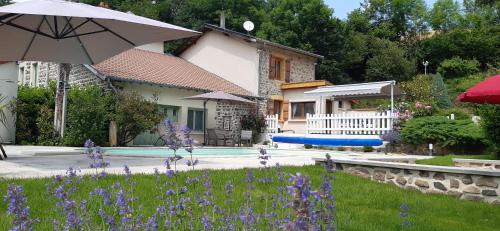 Joli gîte rural dans un havre de paix : Maisons de vacances proche de Saint-Nizier-d'Azergues