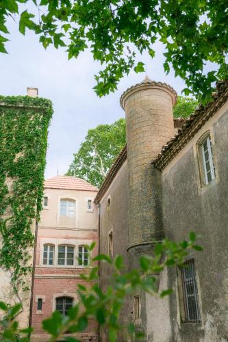 Maison d'hôtes - Château de Sienne Provence en bord de rivière : Maisons d'hotes proche de Chusclan