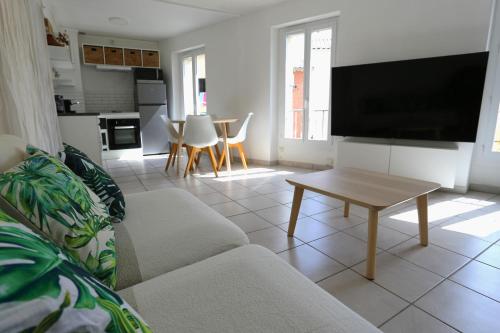 Appartement cosy 45m : Appartements proche d'Ollioules