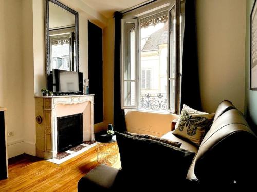 Très joli studio rue piétonne : Appartements proche de Mézières-en-Drouais
