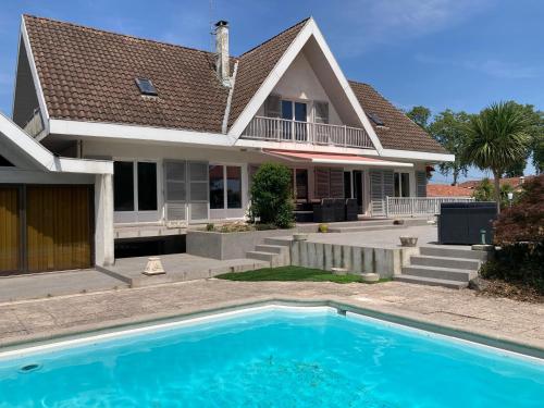 Maison pour 10 avec piscine : Villas proche de Tercis-les-Bains