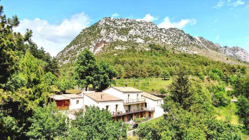 Quiétude, Confort & Nature Pré-Alpes Côte d'Azur : Maisons d'hotes proche d'Auvare