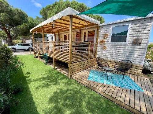 Mobil-home tout beau tout neuf, camping 4*, plage à pied ! : Maisons de vacances proche de Saint-Nazaire