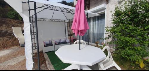 Bas de villa cosy & relax : Appartements proche de Tavaco