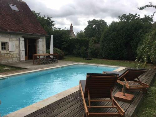 Longère avec piscine : Maisons de vacances proche de Lye