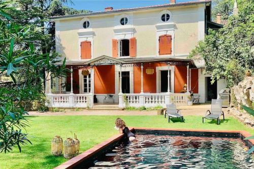 Domaine de charme avec piscine : Villas proche de Seyssuel