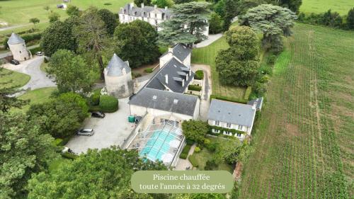 Grand Hôtel Château de Sully - Piscine & Spa : Hotels proche de Barbeville