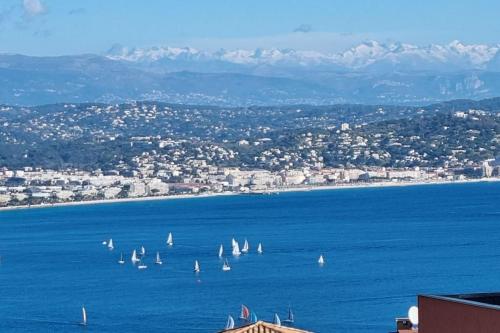 2 pièces vue panoramique sur mer et baie de Cannes : Appartements proche de Théoule-sur-Mer