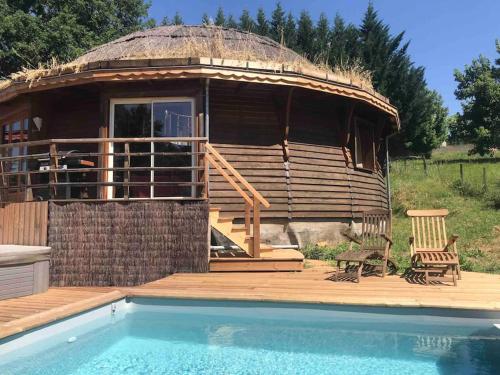 Maison ronde atypique en bois : Maisons de vacances proche de Mirandol-Bourgnounac
