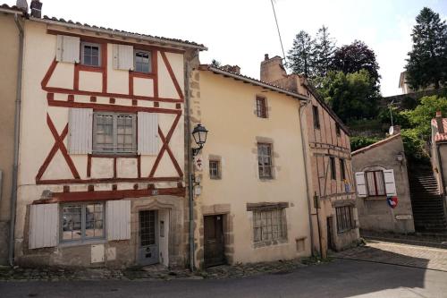 Maison quartier Historique : Maisons de vacances proche de Parthenay