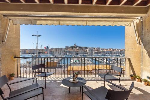 Le Splendide Terrasse avec vue panoramique Vieux Port : Appartements proche du 2e Arrondissement de Marseille