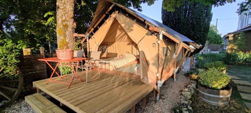 Tente lodge la Flavignienne : Tentes de luxe proche de La Roche-Vanneau