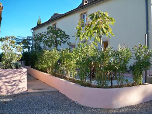 Marsanne cottage for 22 people in the heart of the vineyard : Maisons de vacances proche de Badens