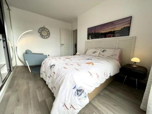 Magnifique chambre Avec terrasse (option clim ) : Appartements proche de Cachan