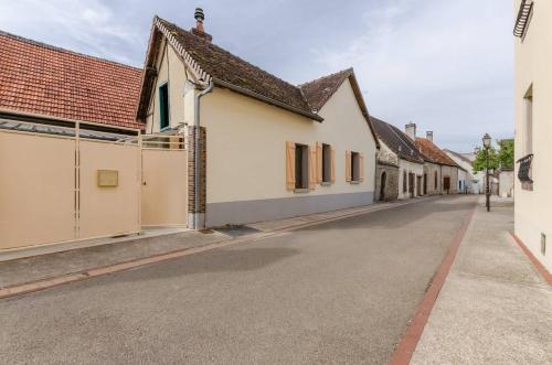 Chez leontine : Maisons de vacances proche de Saint-Loup-de-Buffigny