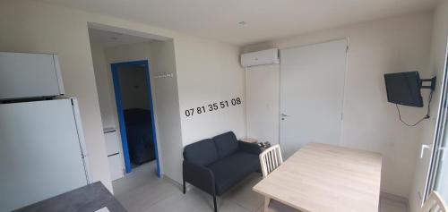 studio indépendant aiton 73 : Appartements proche de Chamoux-sur-Gelon