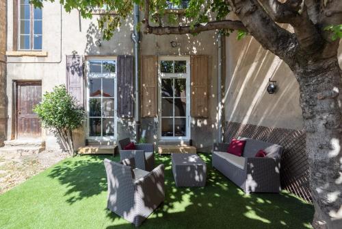 Le Jardin des Docks - Appt avec jardin : Appartements proche de Champagne-au-Mont-d'Or