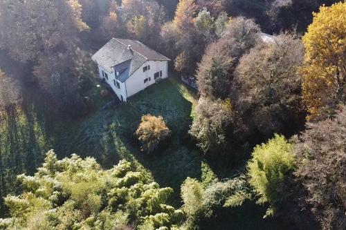 Romantique, avec son petit étang privé en Dordogne : Maisons de vacances proche de La Bachellerie