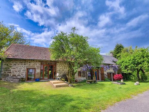 Maison 3 Limousin - Charming Converted Barn Close To Lac de Vassivière : Maisons de vacances proche de Pontarion