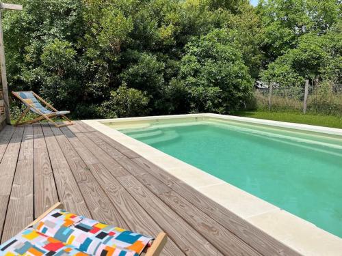 Gite 6 personnes avec Piscine privée : Maisons de vacances proche de Saint-Méard-de-Drône