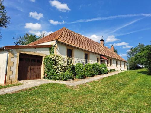Attractive holiday home in Auvergne : Maisons de vacances proche de Le Vilhain