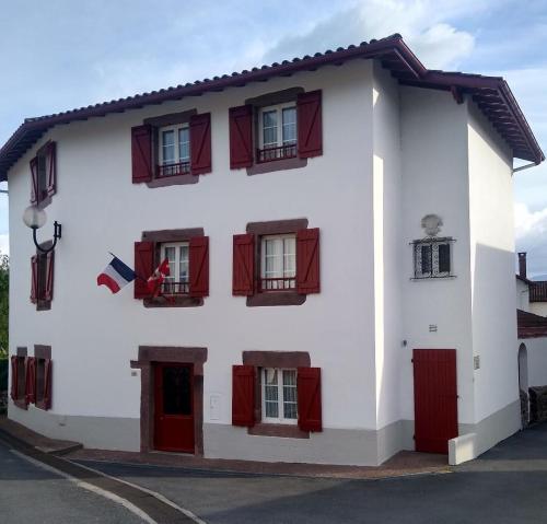 Maison Bidegain Berria : B&B / Chambres d'hotes proche d'Ispoure