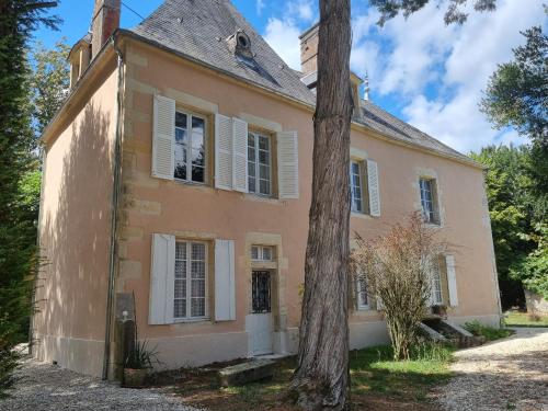 Gîte du château de Chevannes : Maisons de vacances proche de Lichères-sur-Yonne