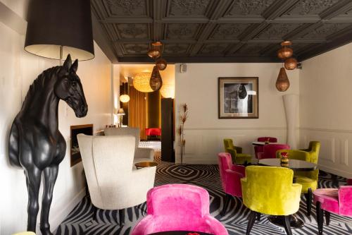 Hostellerie de la Renaissance - Les Collectionneurs : Hotels proche de Mont-Ormel