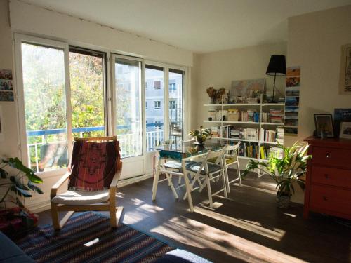 Charming apartment in Sceaux, 7 min walk from RER B, direct Stade de France : Appartements proche de Bourg-la-Reine
