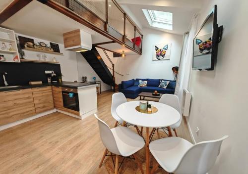 Loft Duplex à 2 min de Paris - Parking gratuit : Appartements proche de Le Pré-Saint-Gervais