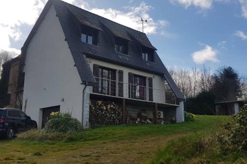 Grande maison normande autosuffisante en énergie : Maisons de vacances proche de Mont-Ormel