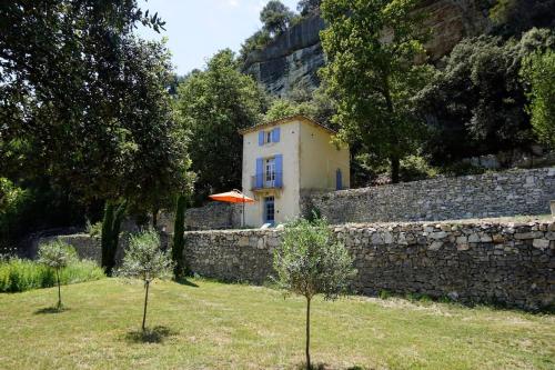 Idyllisches Cabanon in Venasque : Maisons de vacances proche de La Roque-sur-Pernes