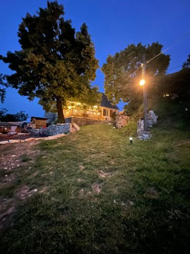 Maison avec piscine et jaccuzi privés à Turenne : Maisons de vacances proche de Nespouls