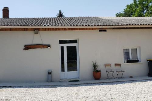 Chez SamB : Maisons de vacances proche de Lussac-les-Châteaux