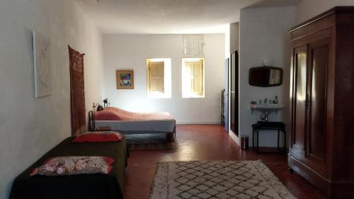 Charmante chambre d'hôtes dans les Alpilles : B&B / Chambres d'hotes proche de Plan-d'Orgon