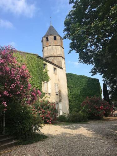 Château sur le Canal du midi proche de Carcassonne : Maisons de vacances proche de Floure
