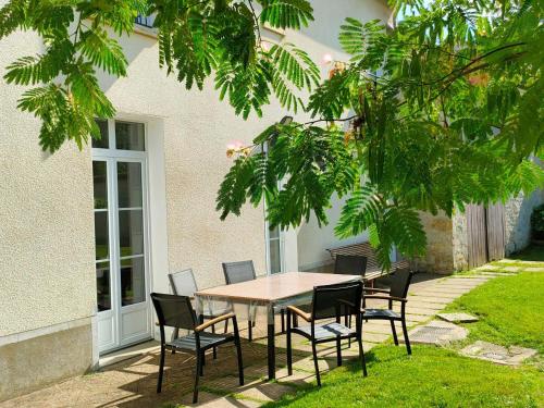 Gîte La Neuville-sur-Essonne, 4 pièces, 6 personnes - FR-1-590-107 : Maisons de vacances proche de Bromeilles