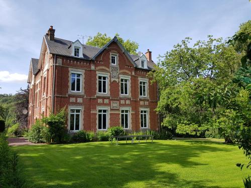 Château du Bon Plaisir - 11 Chambres - 7 Sdb - Parc Naturel des Caps : Maisons de vacances proche de Merck-Saint-Liévin