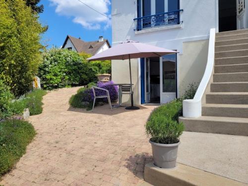 Dans maison individuelle : Appartement en rez-de jardin avec entrée indépendante : Appartements proche de Saintry-sur-Seine